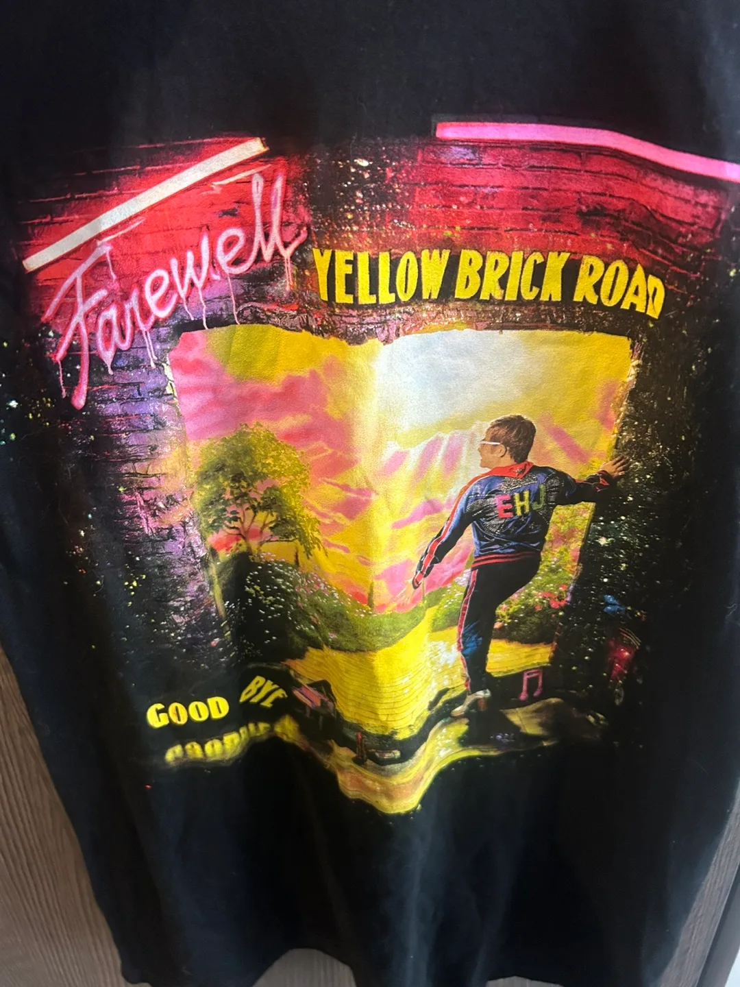 Elton John Farewell Tour T-Shirt -Med- Brand new image indicator(2)