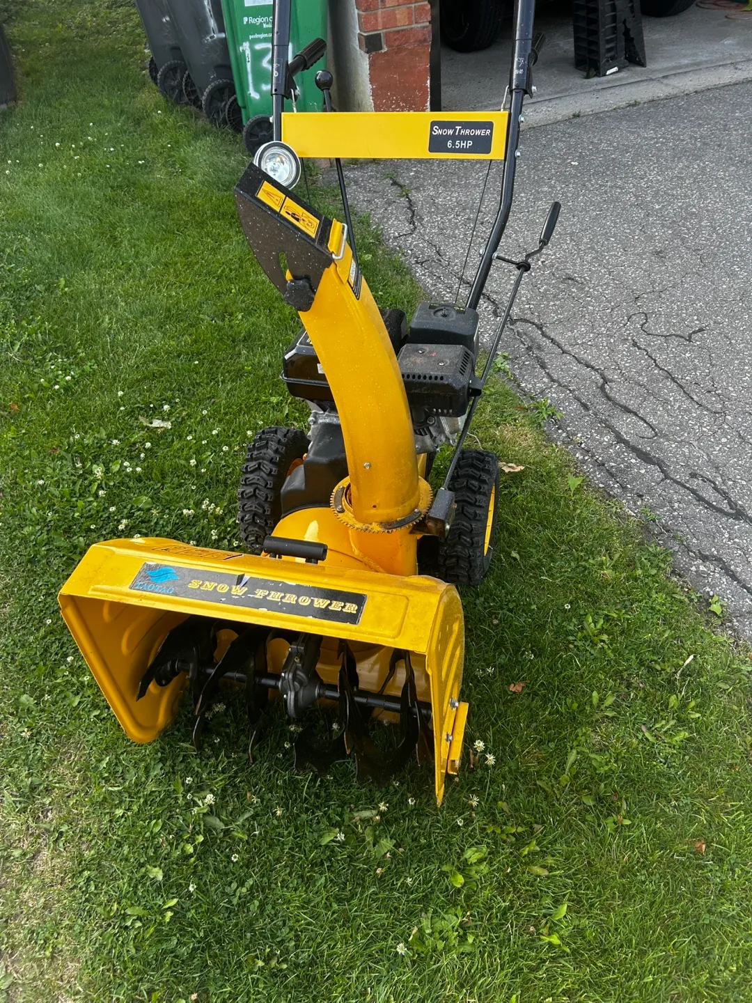 Craftsman Snow Thrower 5.5HP thumbnail