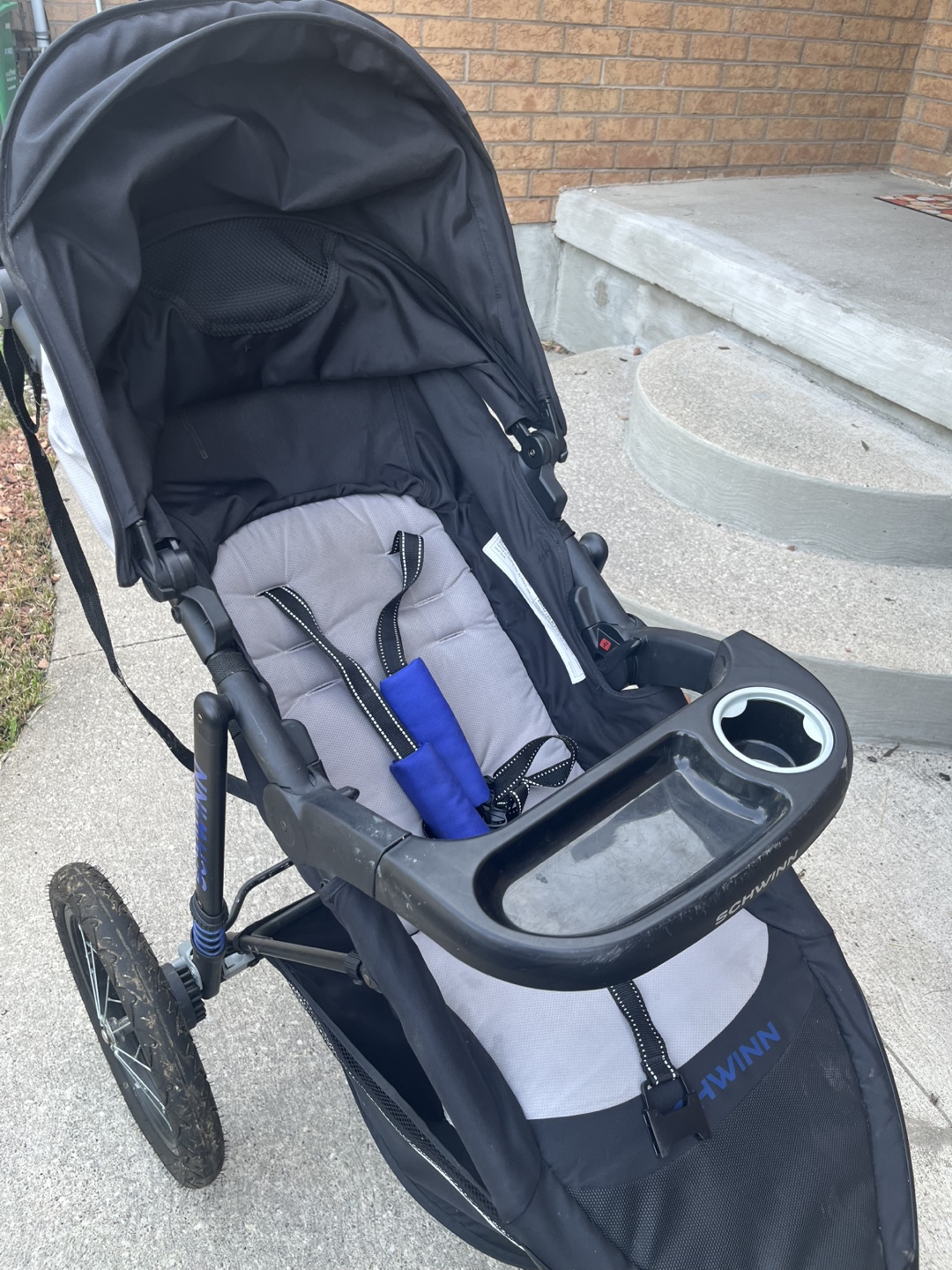 Schwinn Jogging Stroller - Black/Grey - photo 2