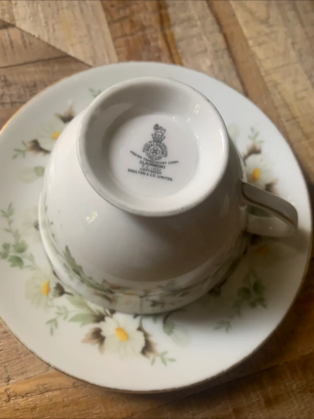 Royal Doulton Clairmont Teacup & Saucer image indicator(2)