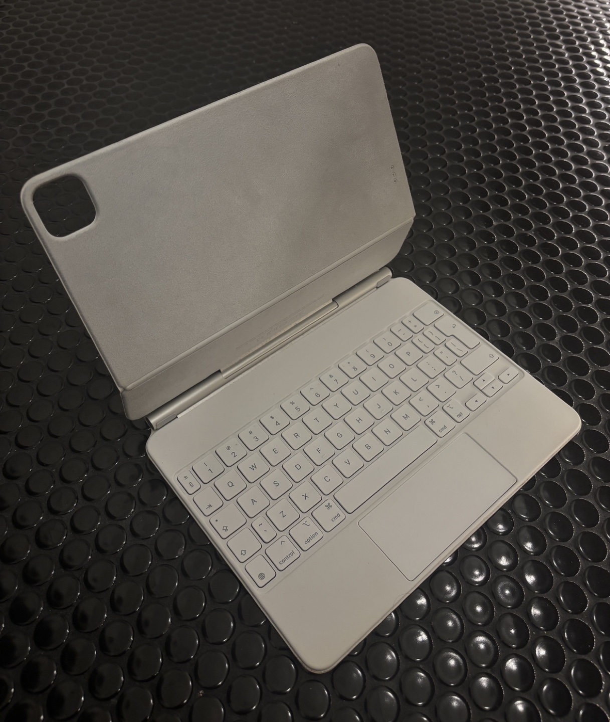 Apple 11” Magic Keyboard