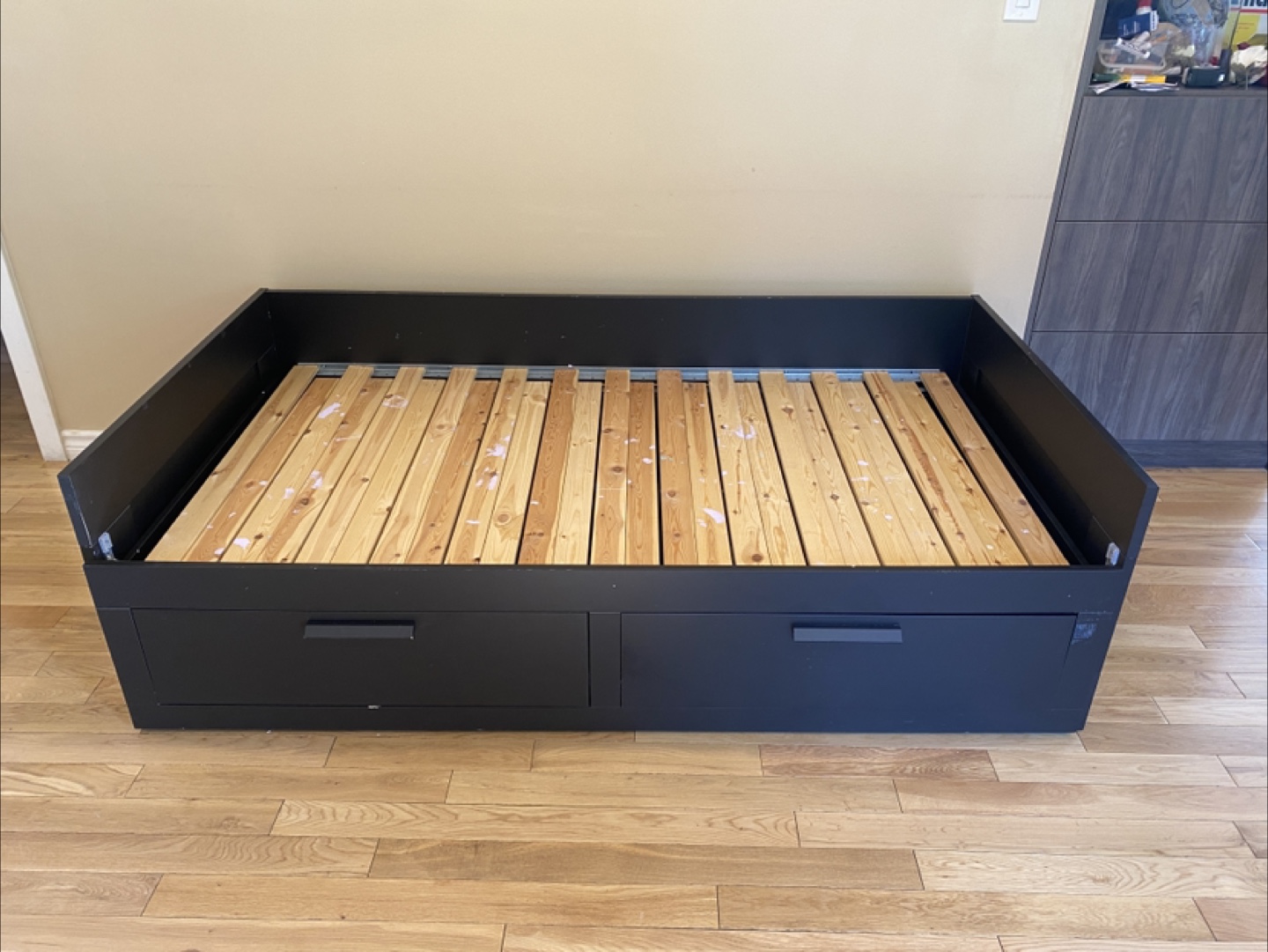 IKEA BRIMNES Adjustable Daybed (CAN DELIVER)