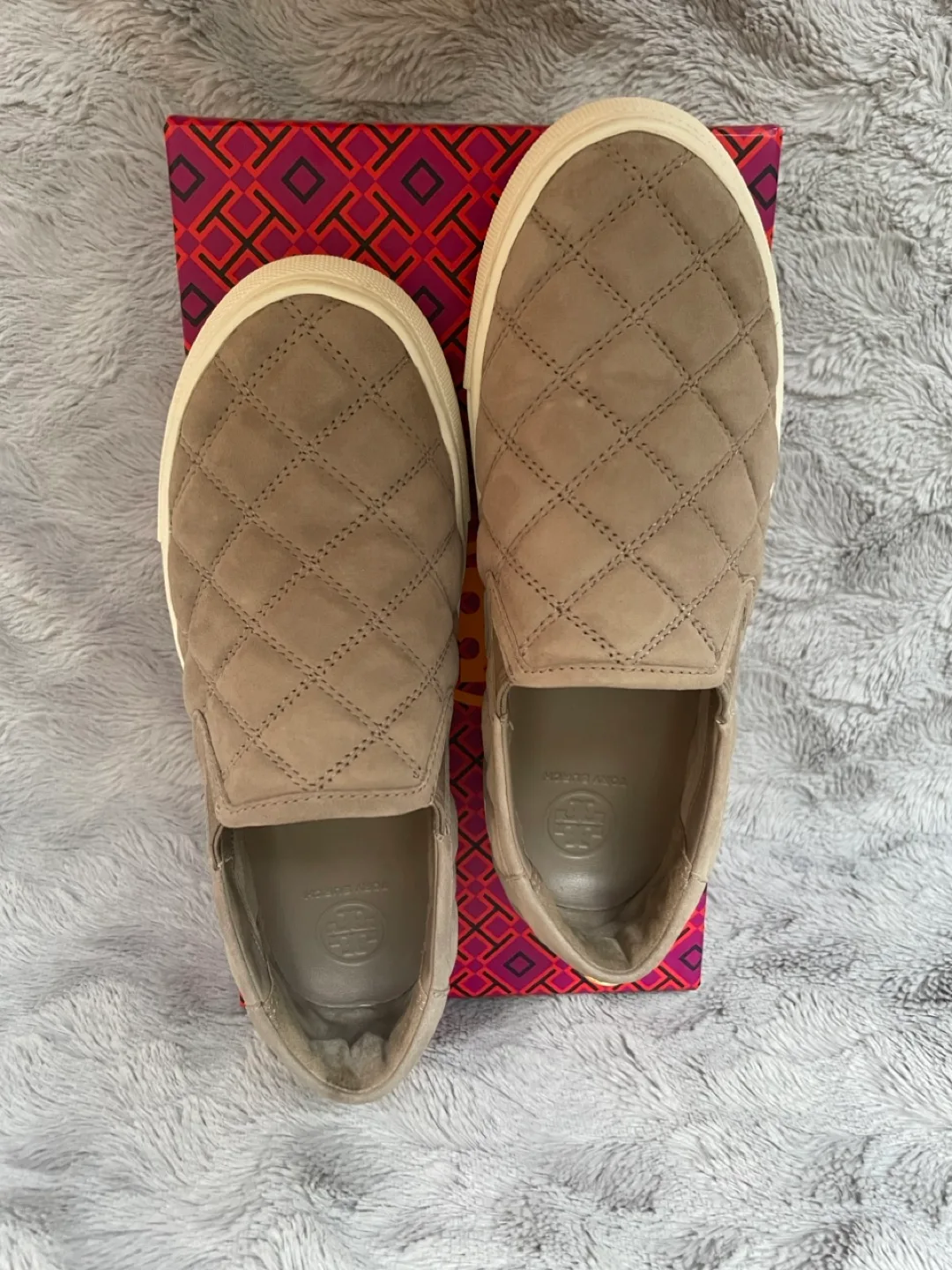 Tory Burch | Savannah Quilted Slip On - Size 6 image indicator(2)