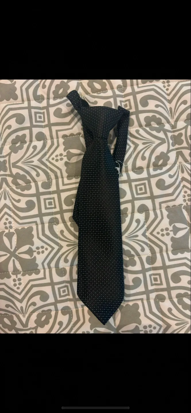 Baby Suit - Size 12-18 Months image indicator(3)