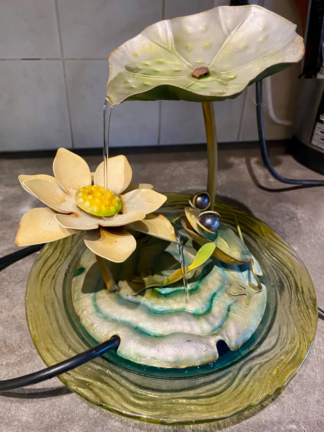 🍁Frog and Lotus Water Fountain thumbnail