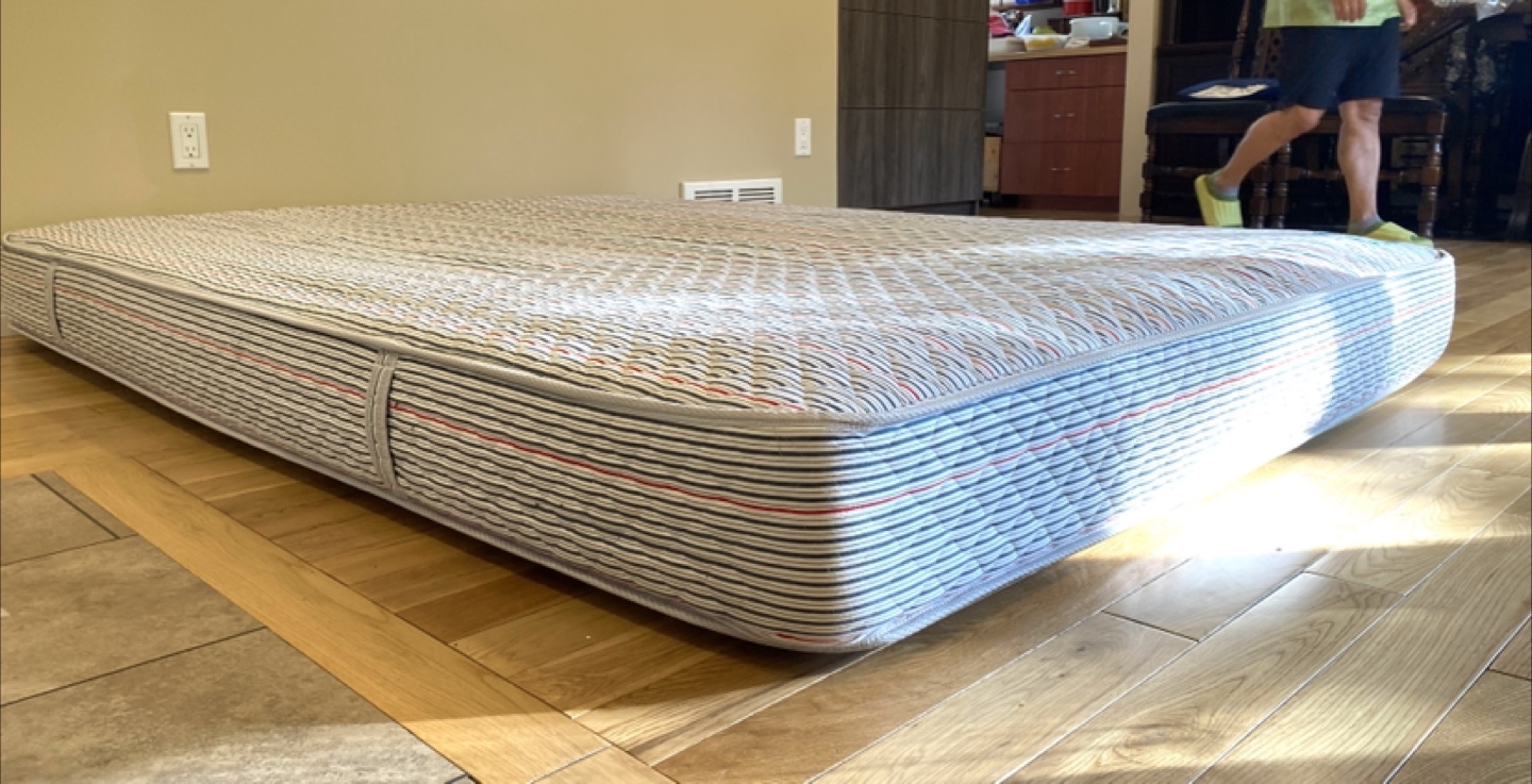 Sleeptek Queen Size 8” Foam Mattress (CAN DELIVER) - photo 4