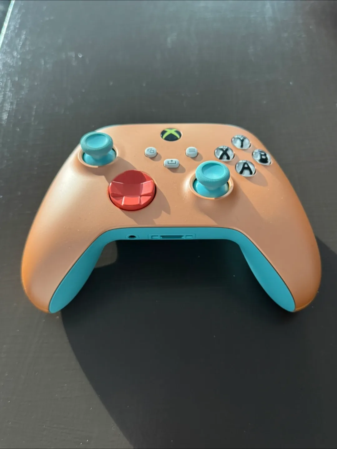 Xbox Wireless Controller - Special Edition thumbnail