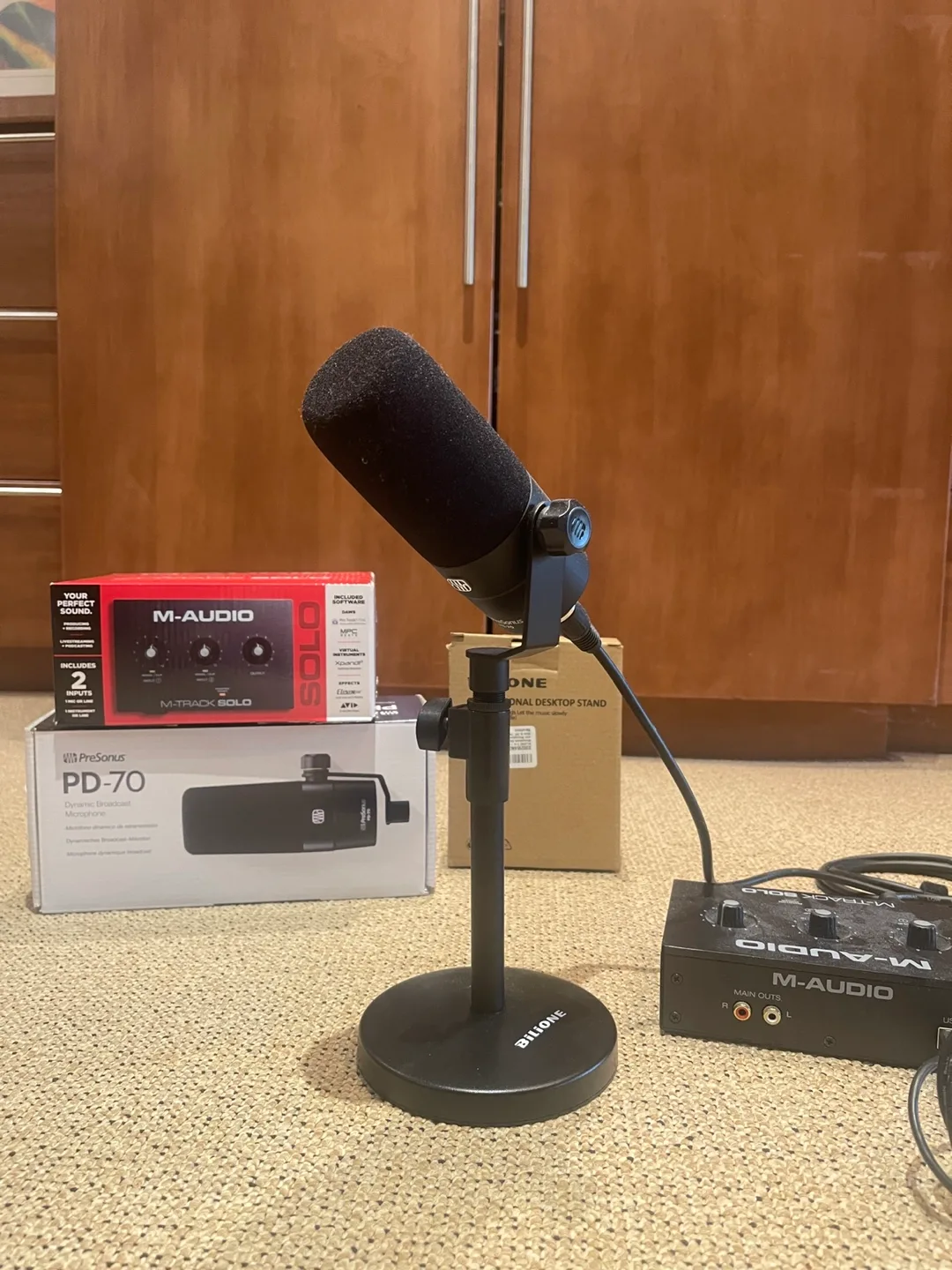 Presonus PD-70 Mic & Stand + M-Audio M-Track Solo thumbnail