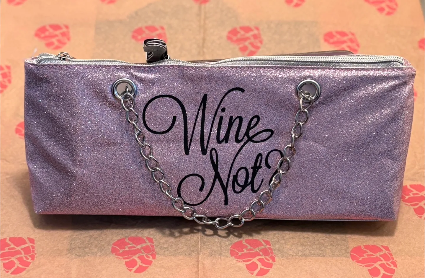 Insulated Wine Bag with chain 🇨🇦 thumbnail
