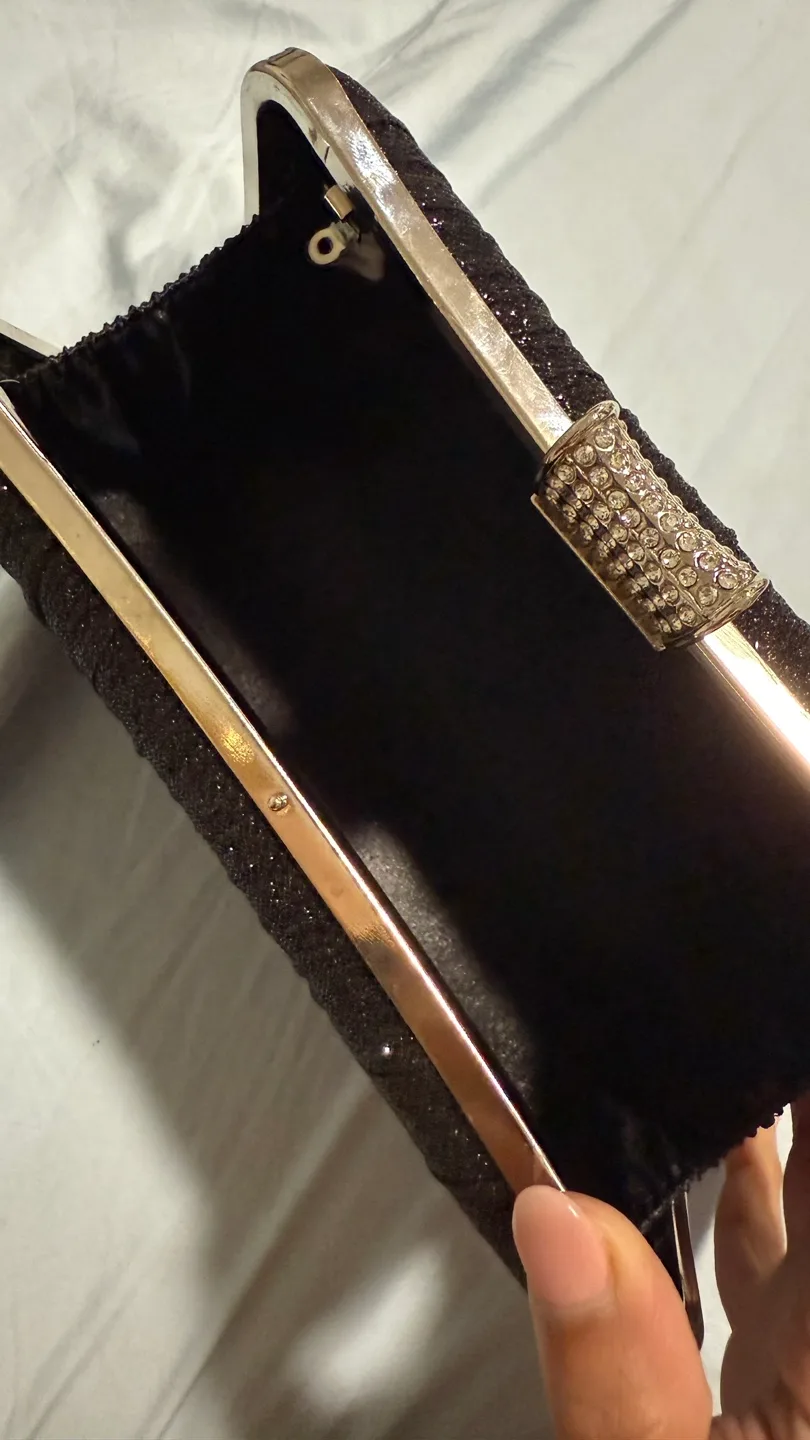 Black Glitter Clutch with Chain Strap image indicator(4)
