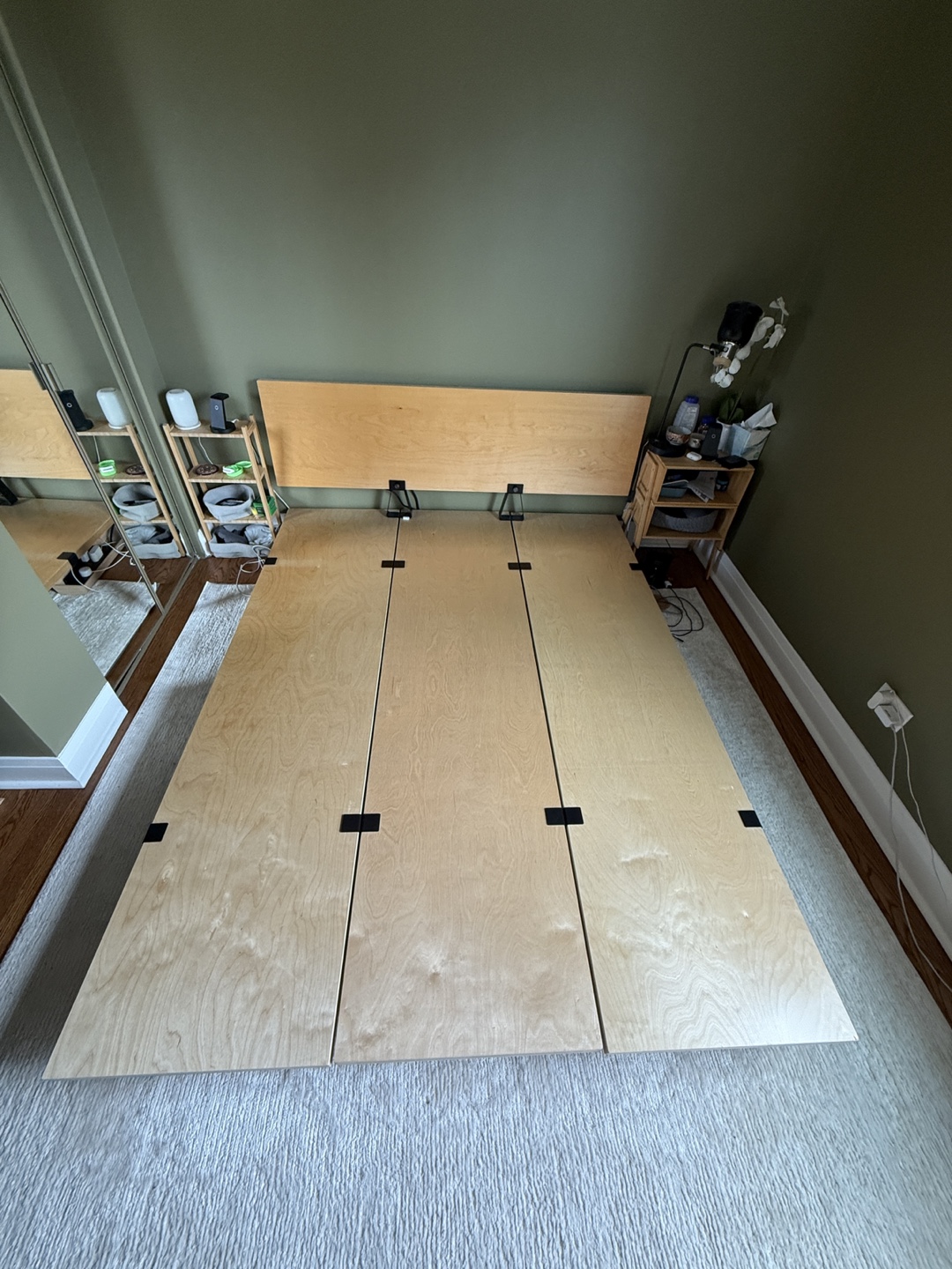 Queen Floyd Platform Bed with Fixed Headboard - photo 2