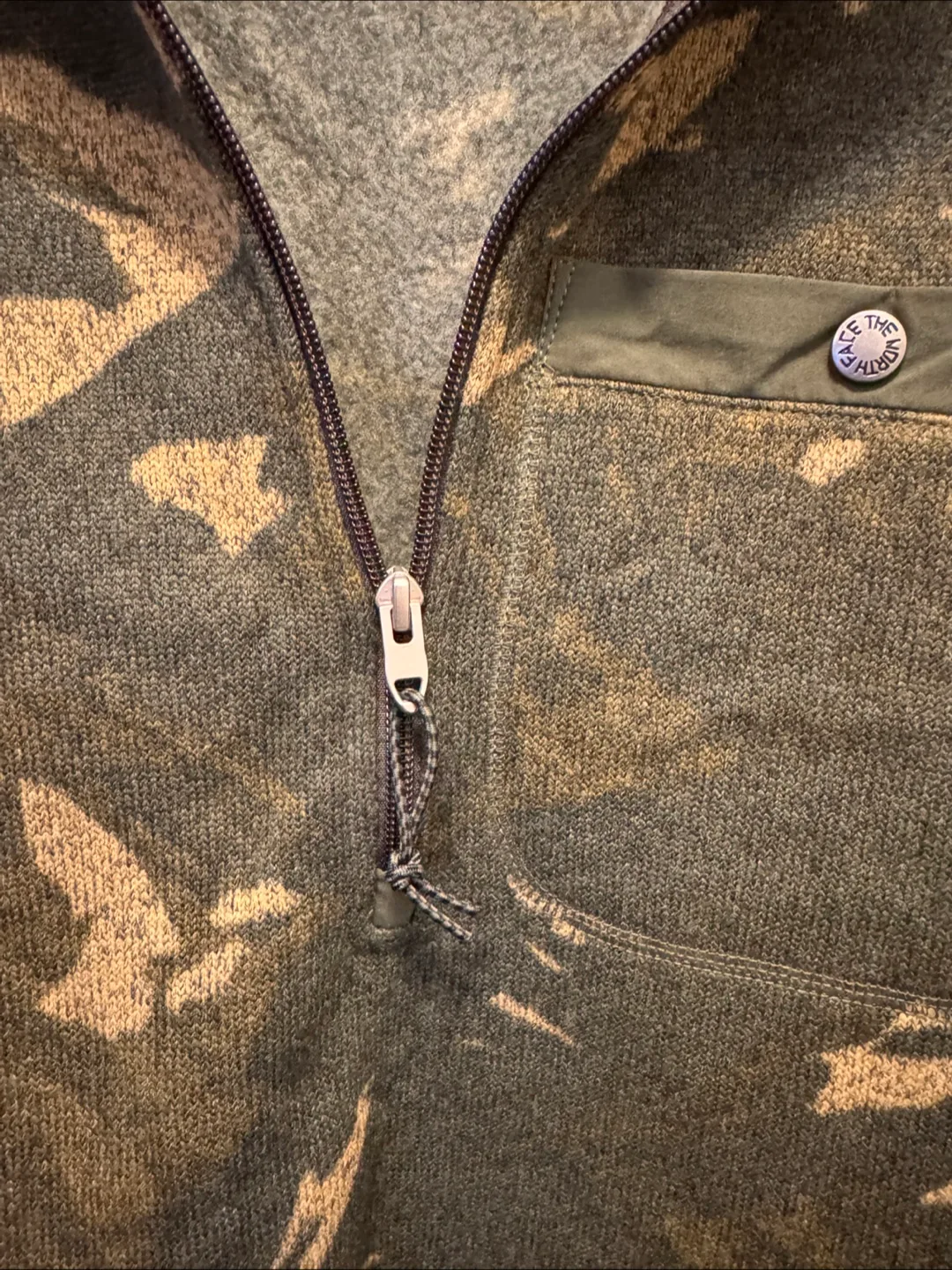The North Face Men's Camo Fleece - Size M image indicator(3)
