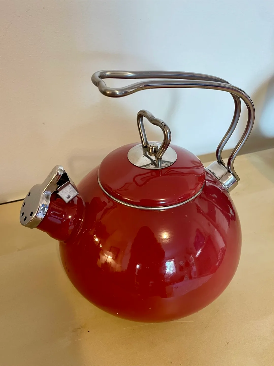 Whistling vintage kettle (stove top) thumbnail