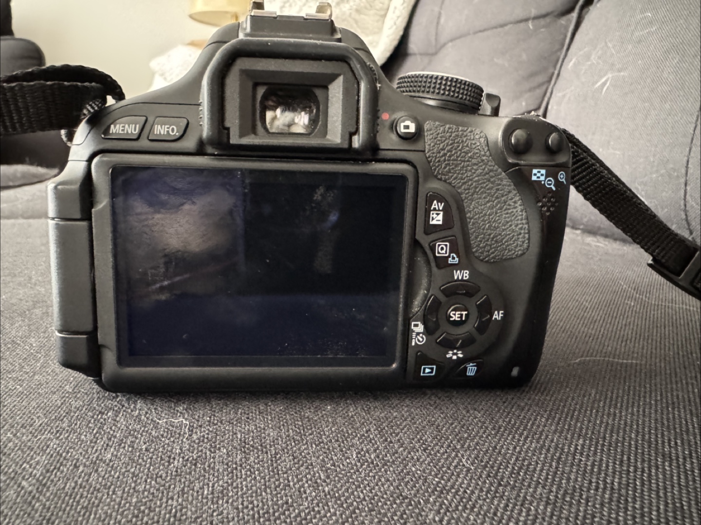 Canon EOS Rebel T3i camera - photo 4
