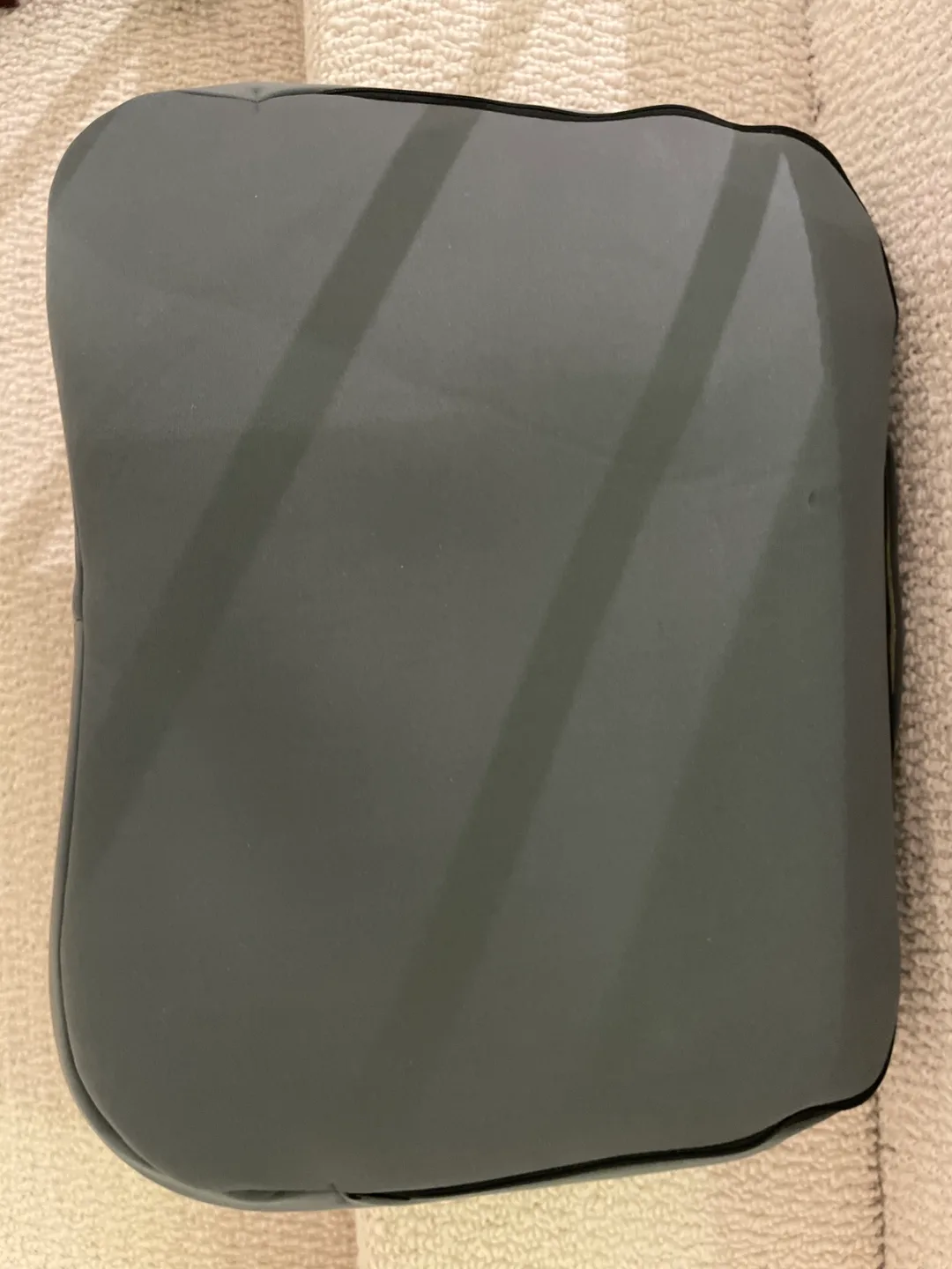 LapGear Lap Desk with Phone Holder image indicator(2)