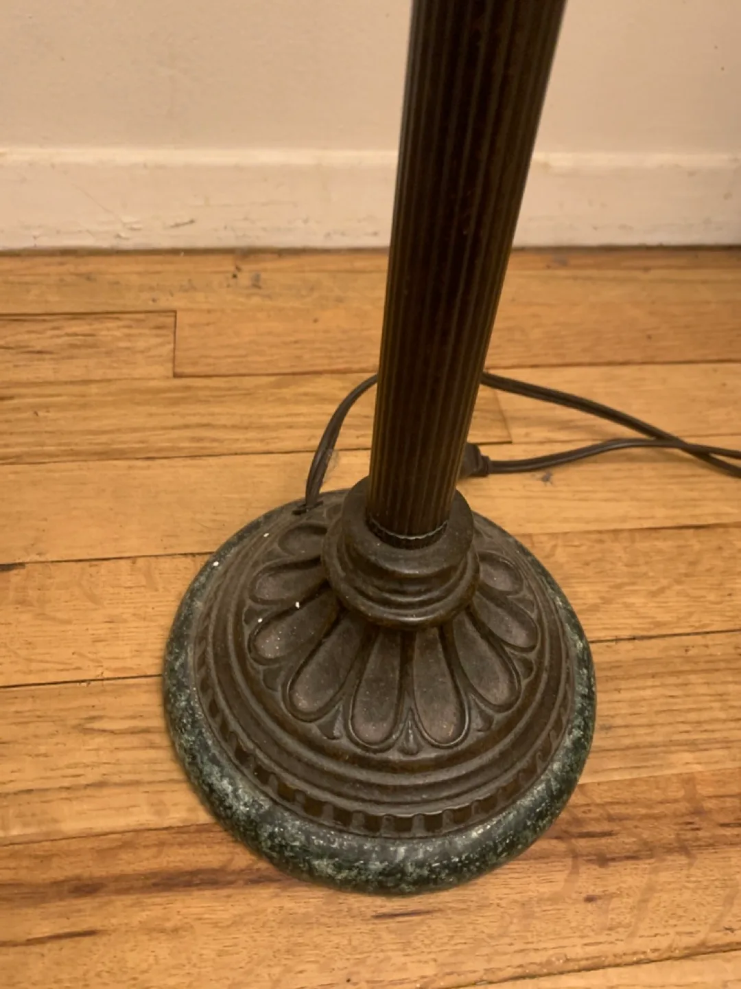 Vintage Style Desk Lamp image indicator(2)