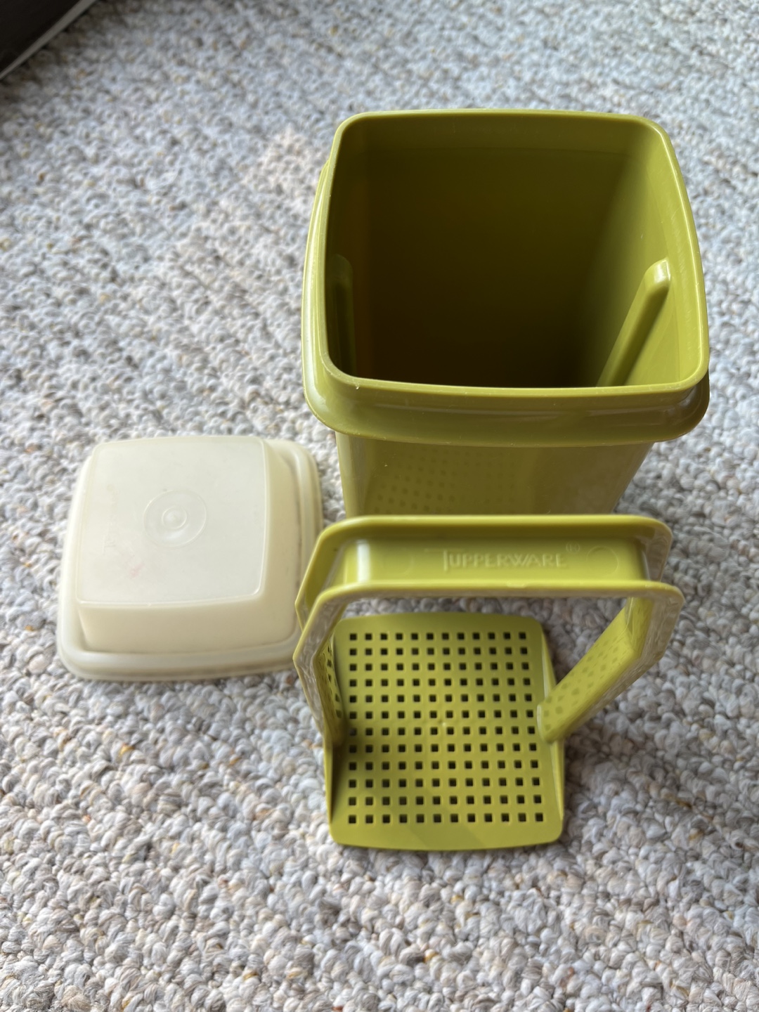 Tupperware Vintage Pickle Pick-a-Deli Container - photo 4