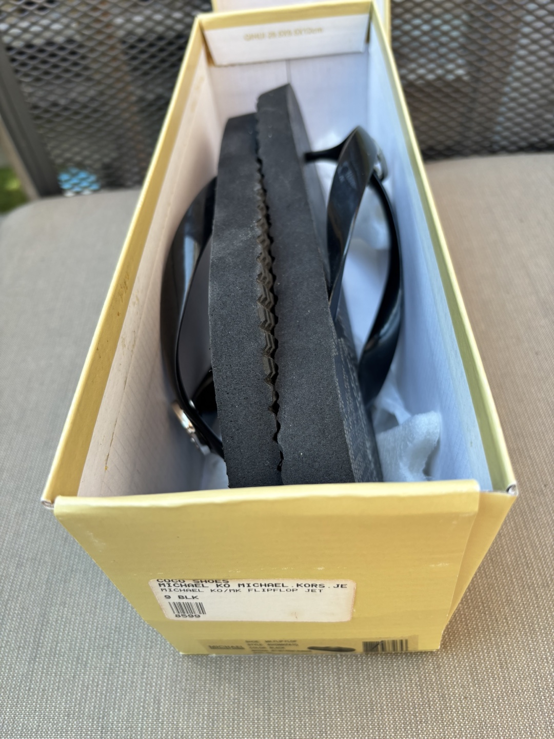 Michael Kors Jet Flip Flops - Size 9 - photo 4
