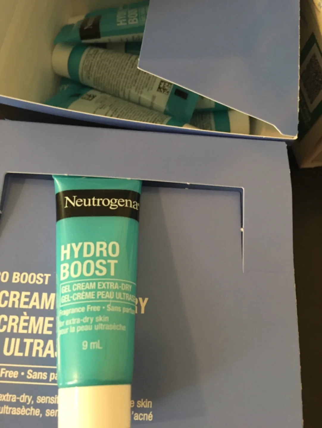 Neutrogena Hydro Boost Gel Cream Extra-Dry 9 mL thumbnail