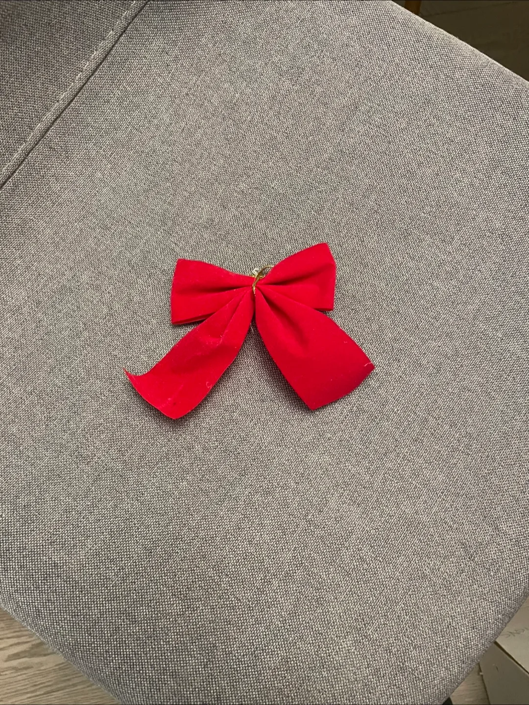 Red Christmas Bow Decoration 🍁🇨🇦 thumbnail