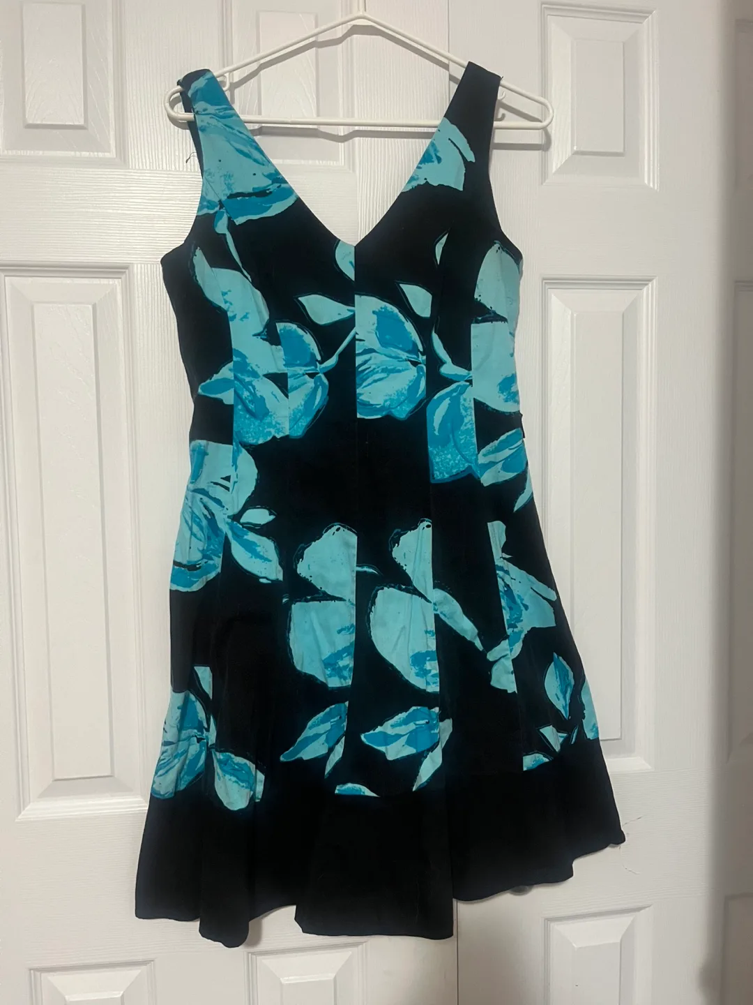 Floral Sleeveless Dress - size 8 thumbnail