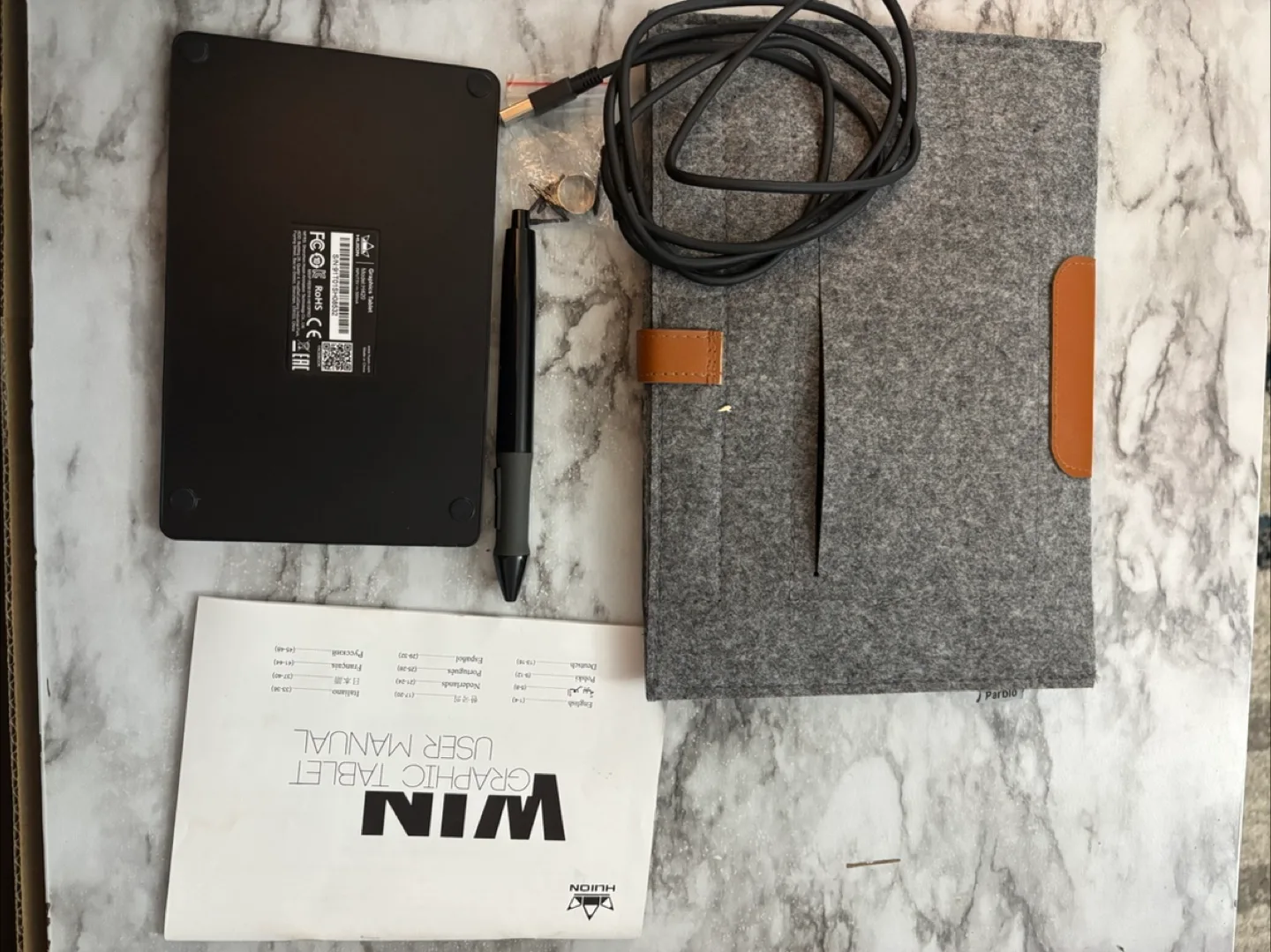 Graphic Drawing Tablet with Accessories image indicator(2)