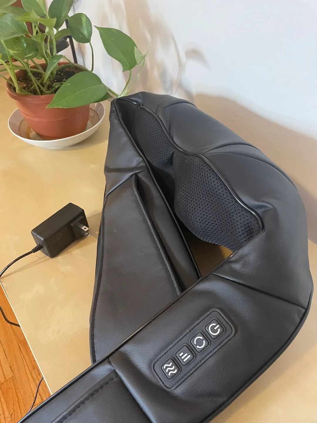 Neck / Shoulder Massager w heat, adjustable pressure - Moving! thumbnail