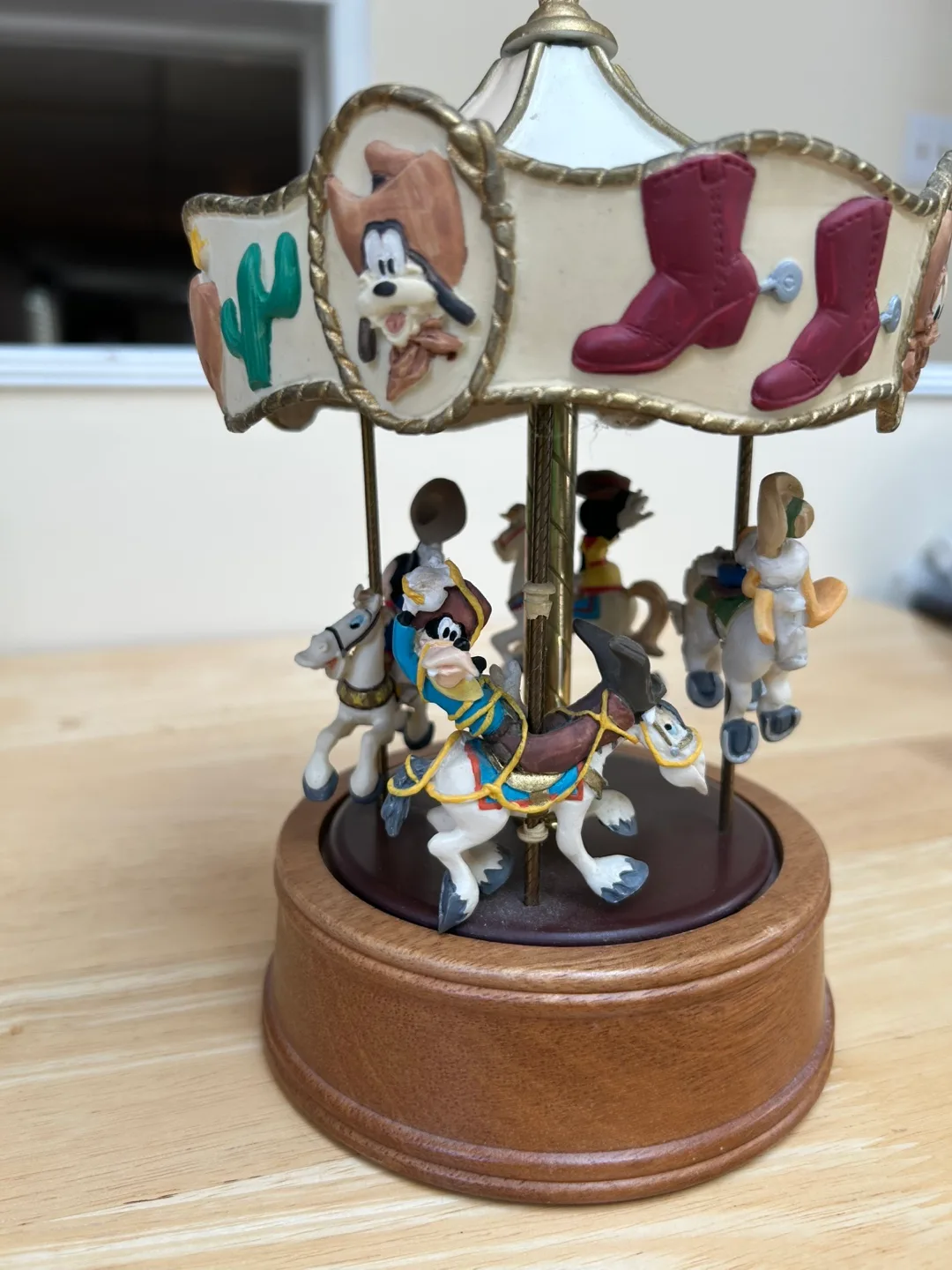 Disney Carousel Musical Figurine image indicator(3)