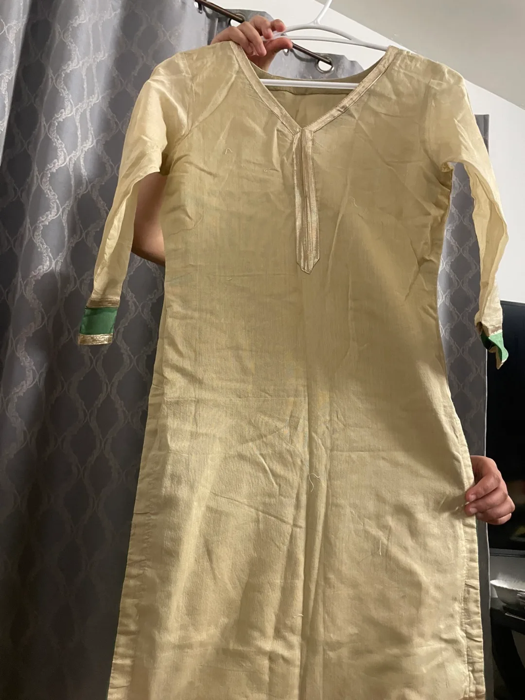 Simple kameez ($5) + 2 free dresses thumbnail