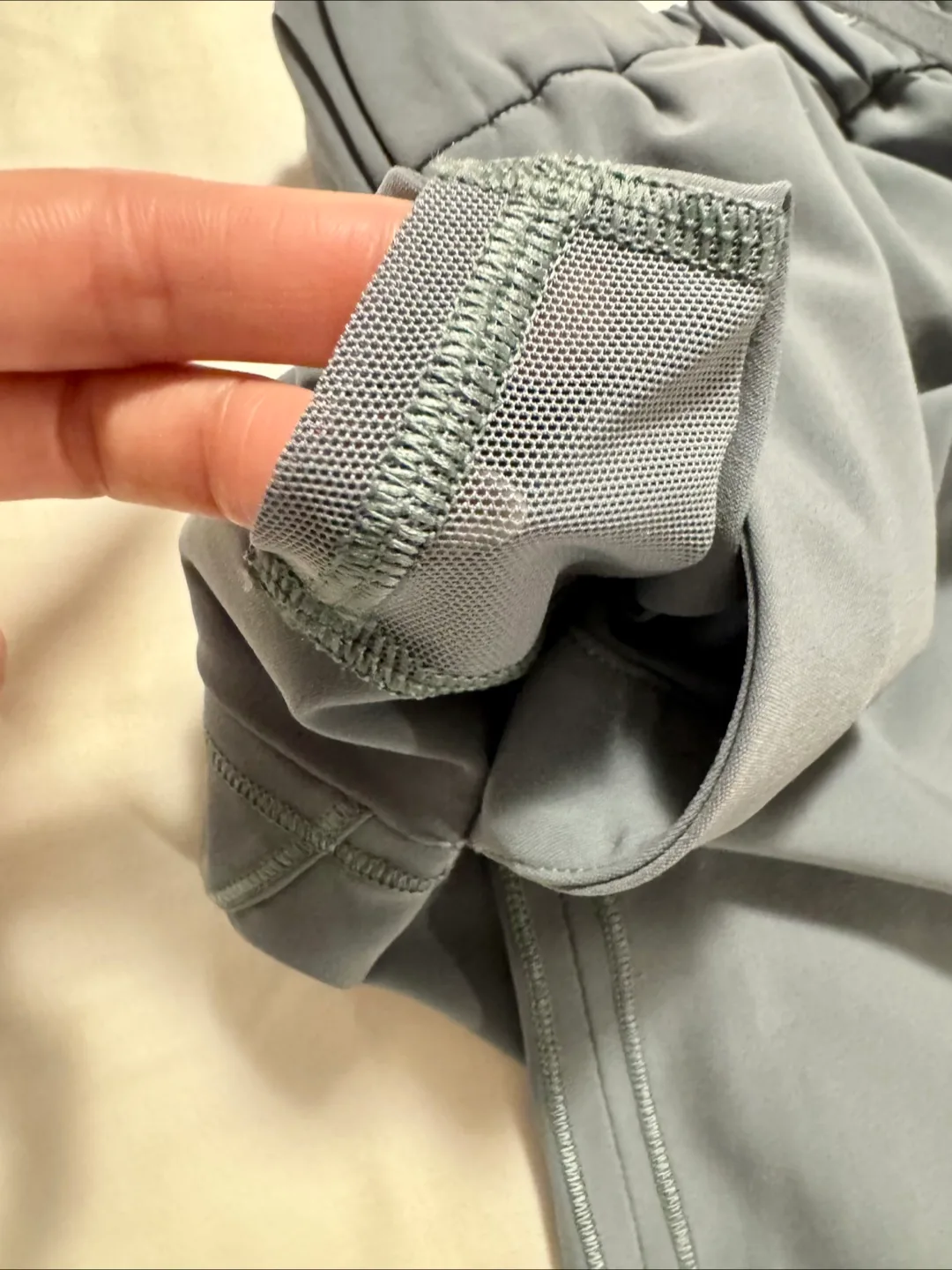 Lululemon Grey Skirt - Size 2 image indicator(4)