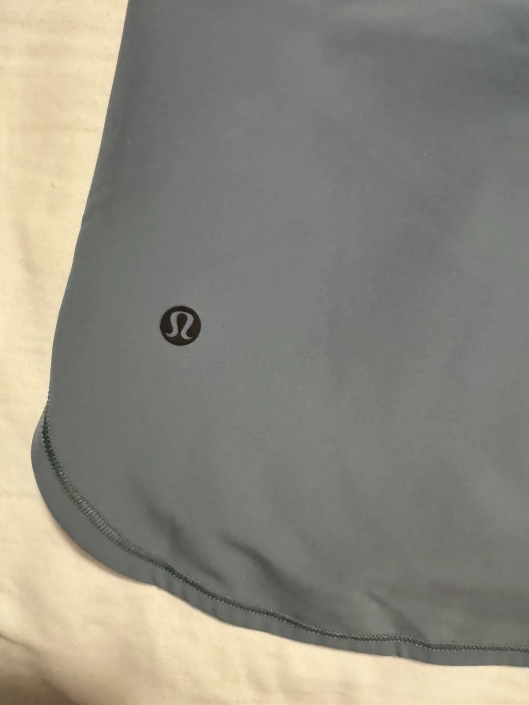 Lululemon Grey Skirt - Size 2 image indicator(2)