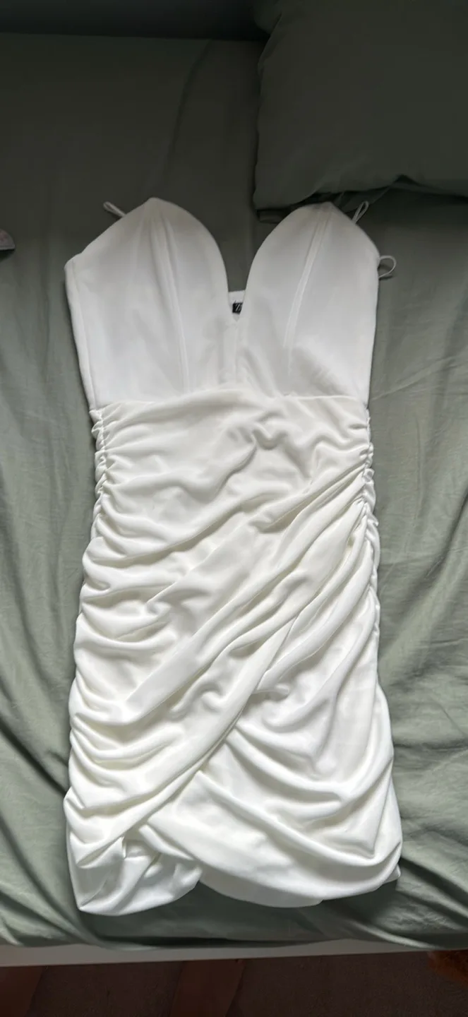 Zara White Ruched Mini Dress - Size XS thumbnail