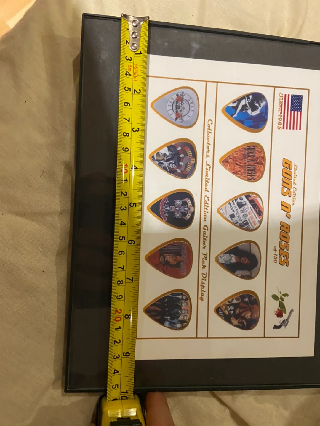 Guns N' Roses Limited Edition Guitar Pick Display image indicator(3)