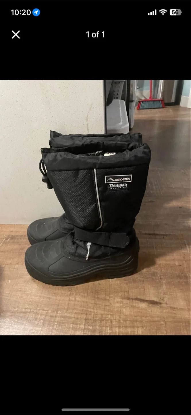 Winter boots thumbnail
