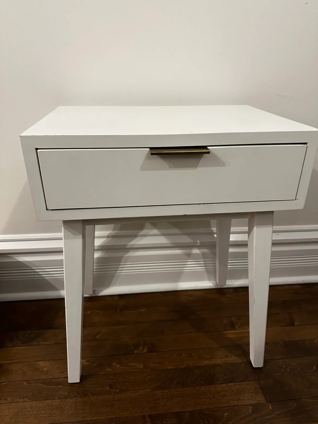 White Mid-Century Modern Style Nightstand thumbnail