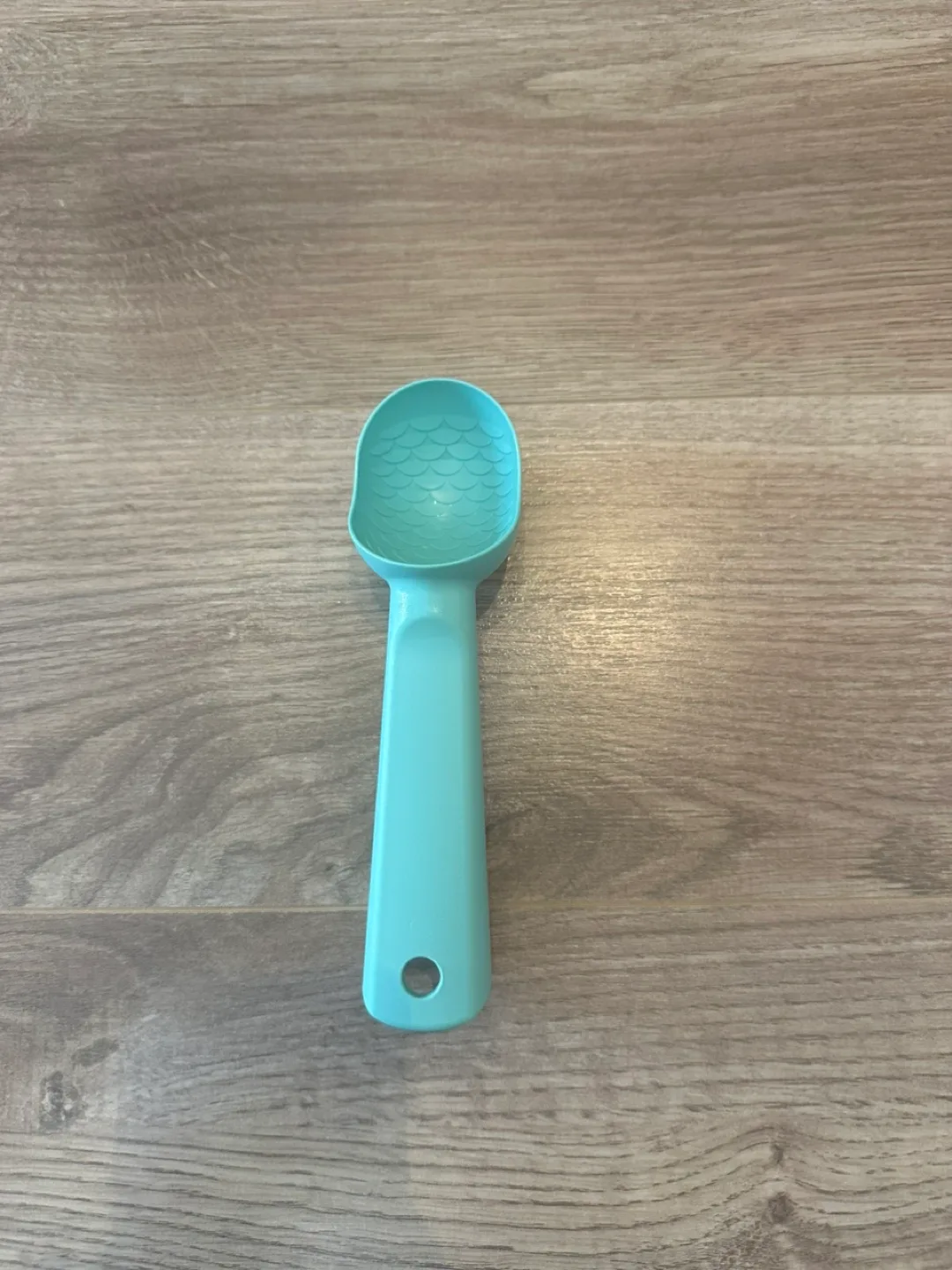 Aqua Ice Cream Scoop thumbnail