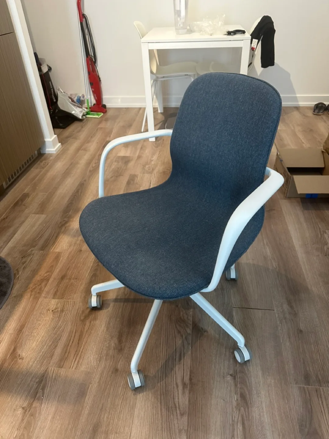 IKEA Renberget Swivel Chair - Blue/White thumbnail