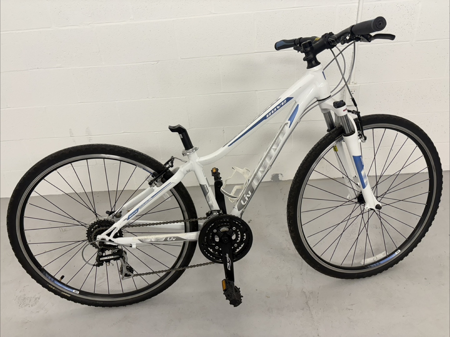 Liv Rove 3 Ladies Hybrid Bike - White