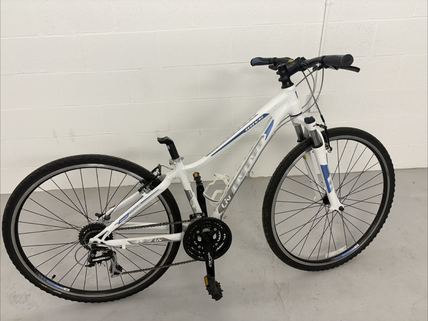 Liv Rove 3 Ladies Hybrid Bike - White - photo 3
