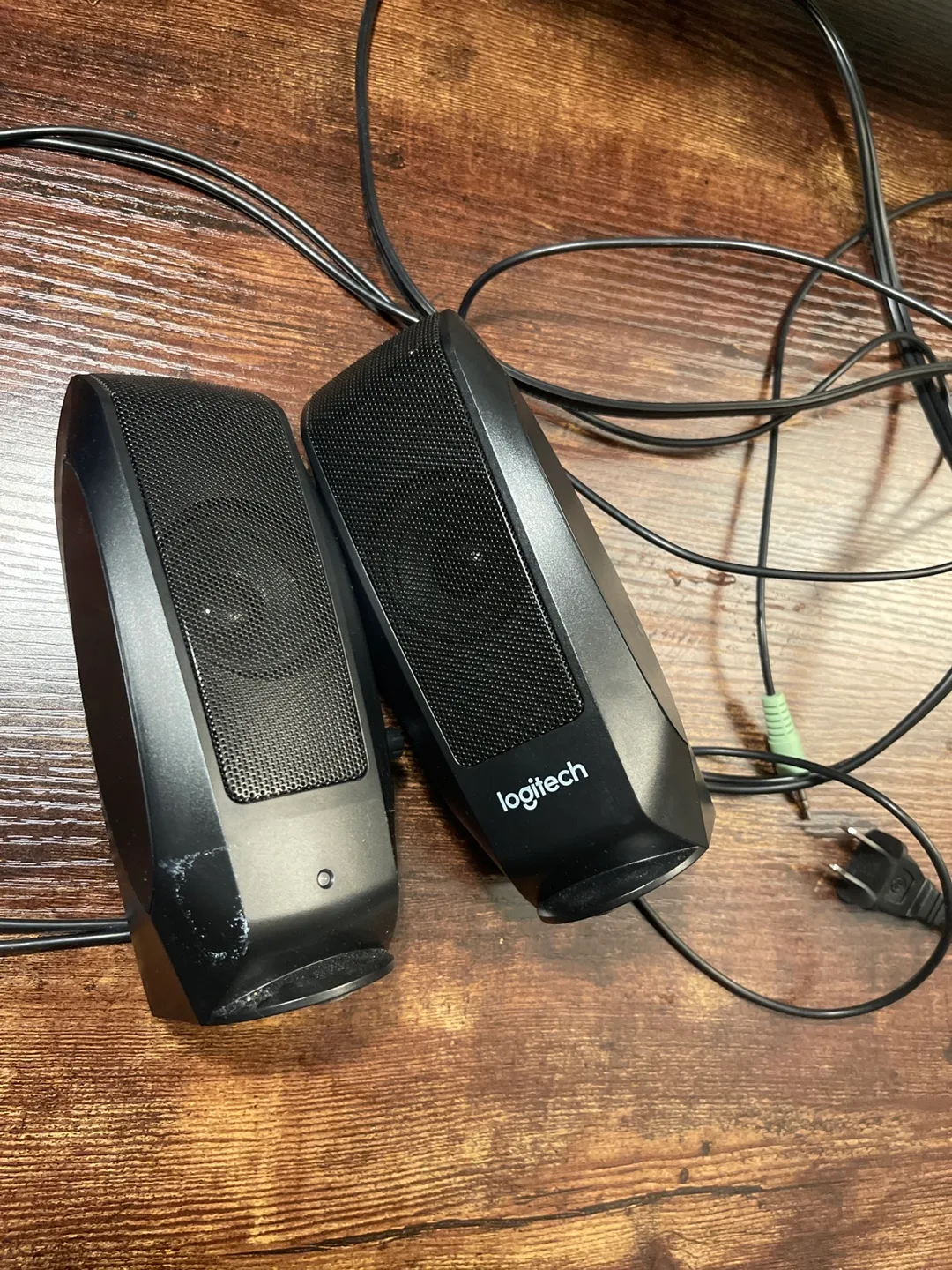 Logitech S120 Speakers thumbnail