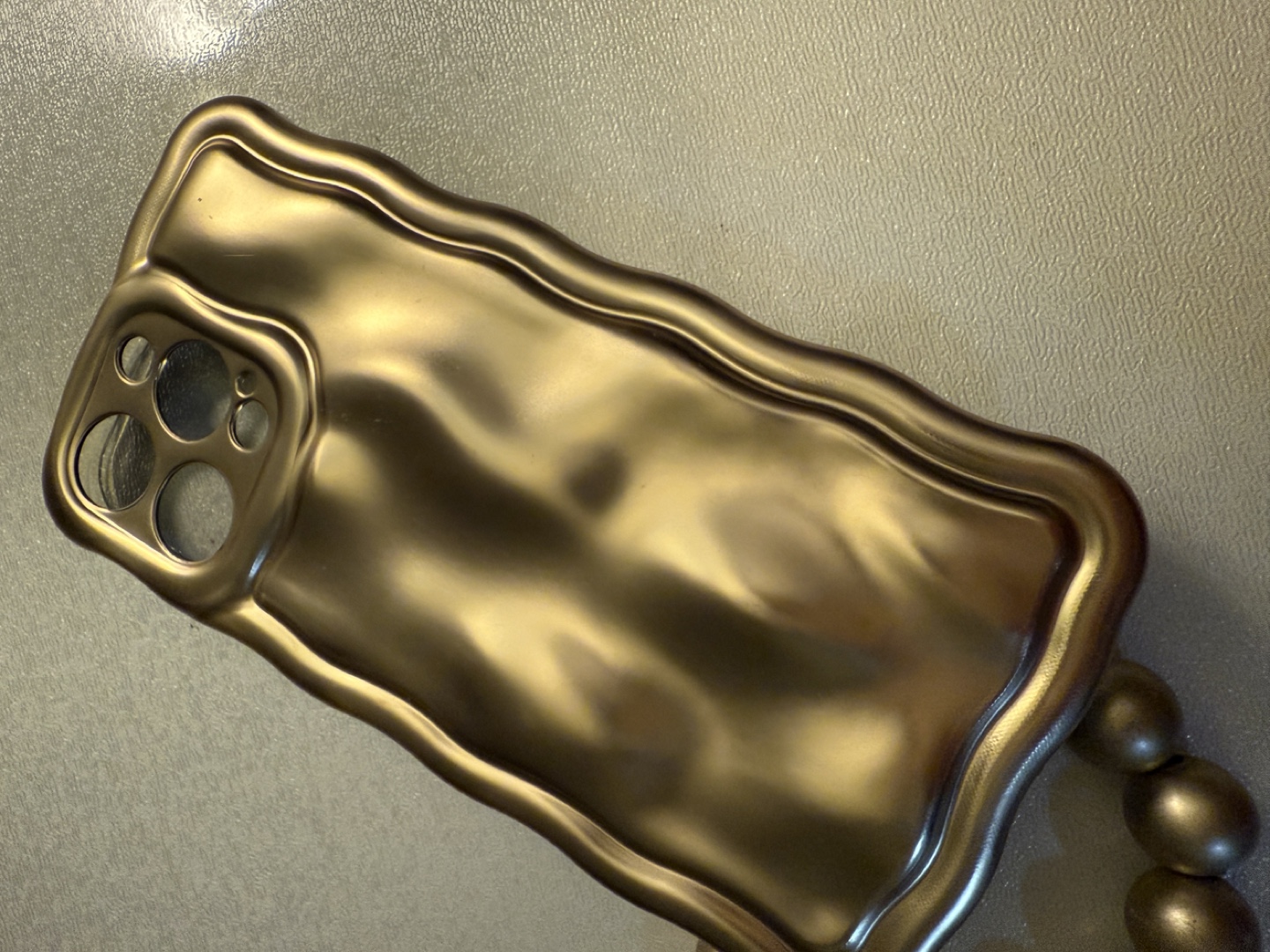 iPhone 14 Pro Max - Gold iPhone Case with Pearl Wristlet - photo 3