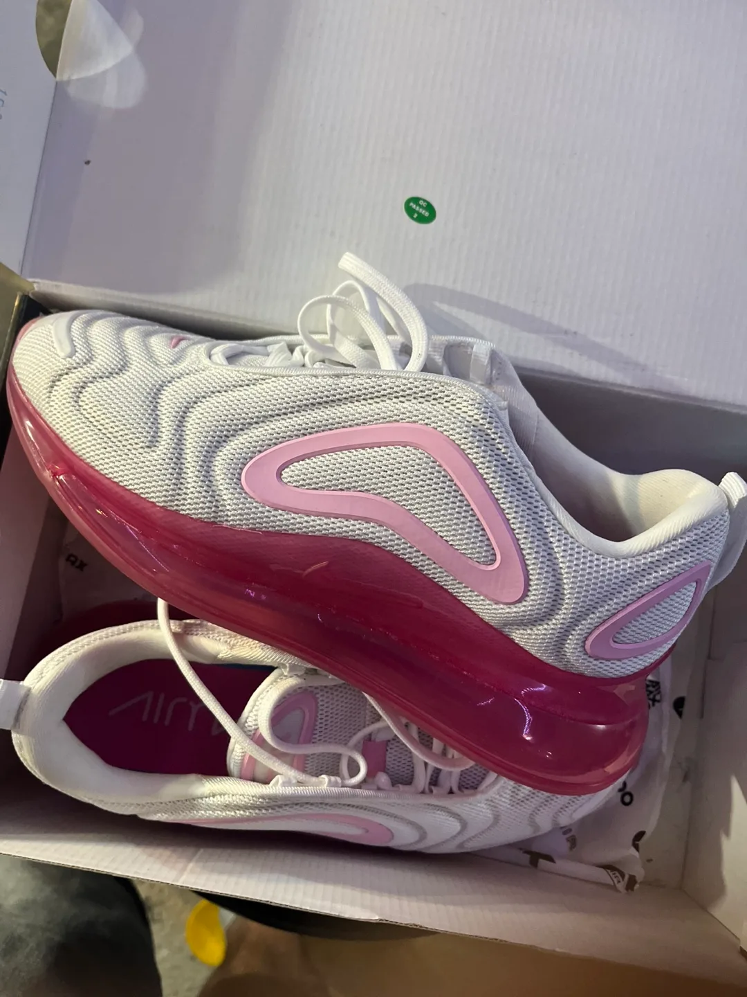 Nike Air Max 720 White/Pink, Women's 7.5 thumbnail