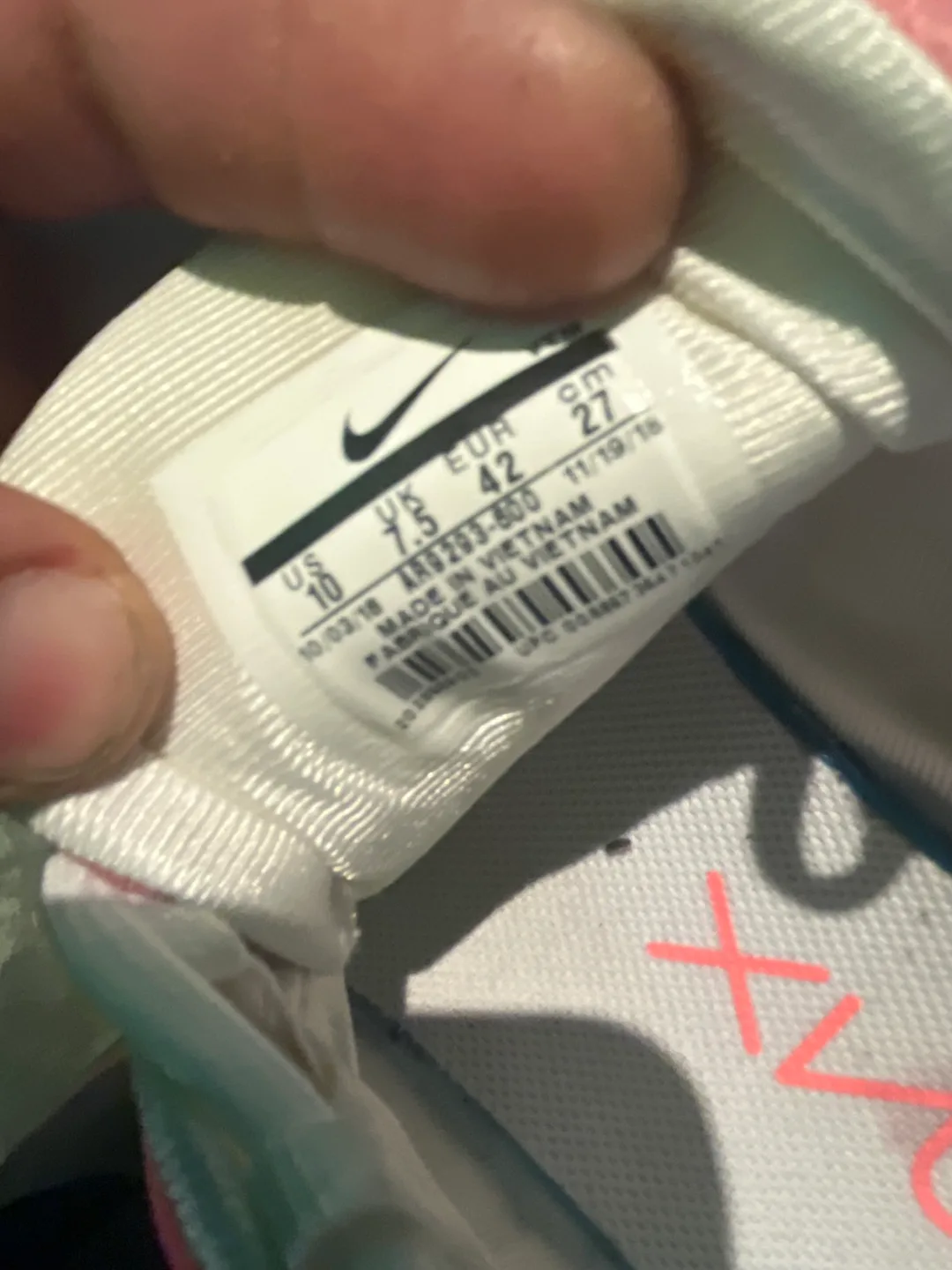 Nike Air Max 720, US 10 image indicator(3)