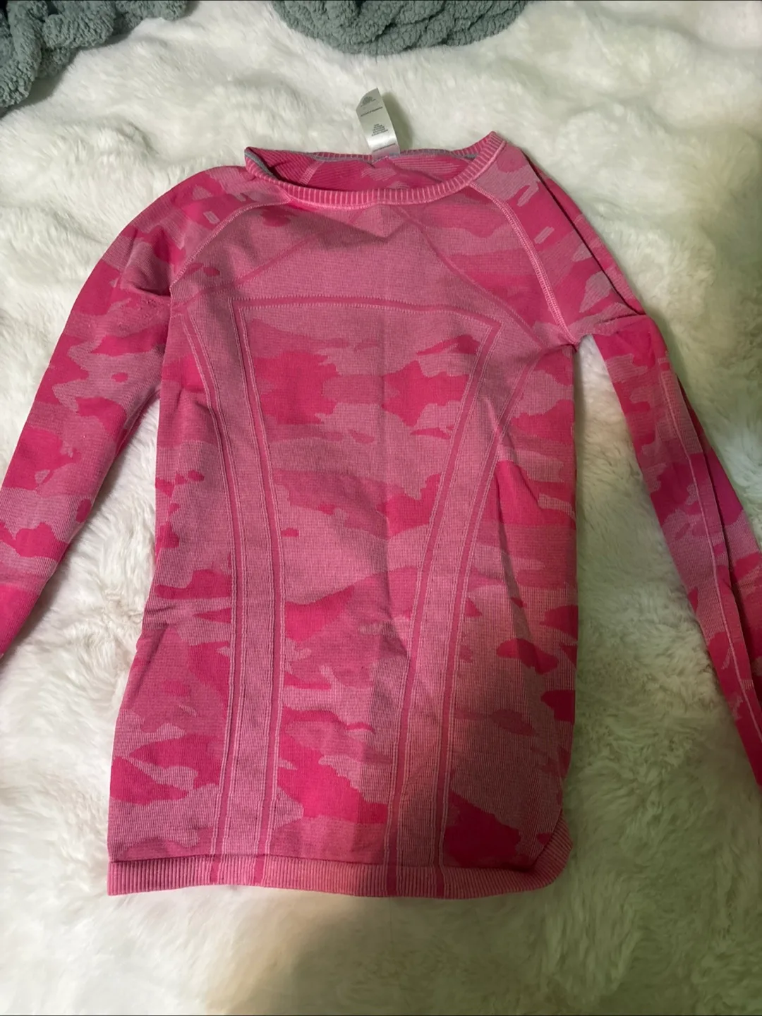 Lululemon Swiftly Tech Long Sleeve 2.0 Race Length Pink thumbnail