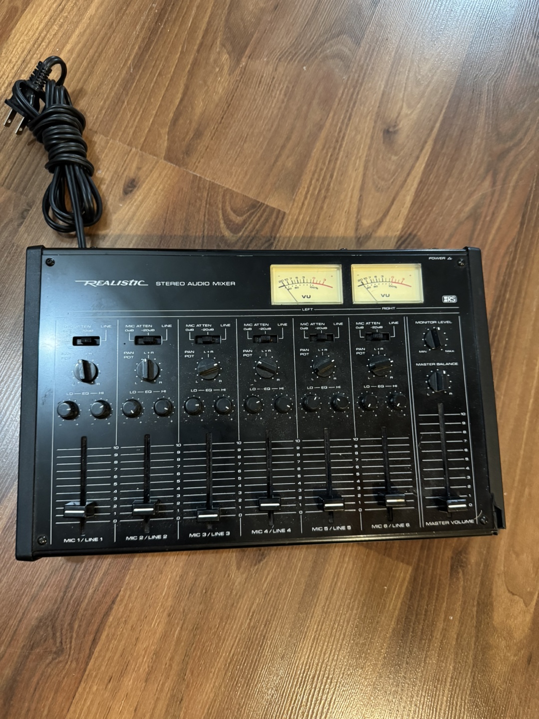 Realistic Stereo Audio Mixer (mic mixer)