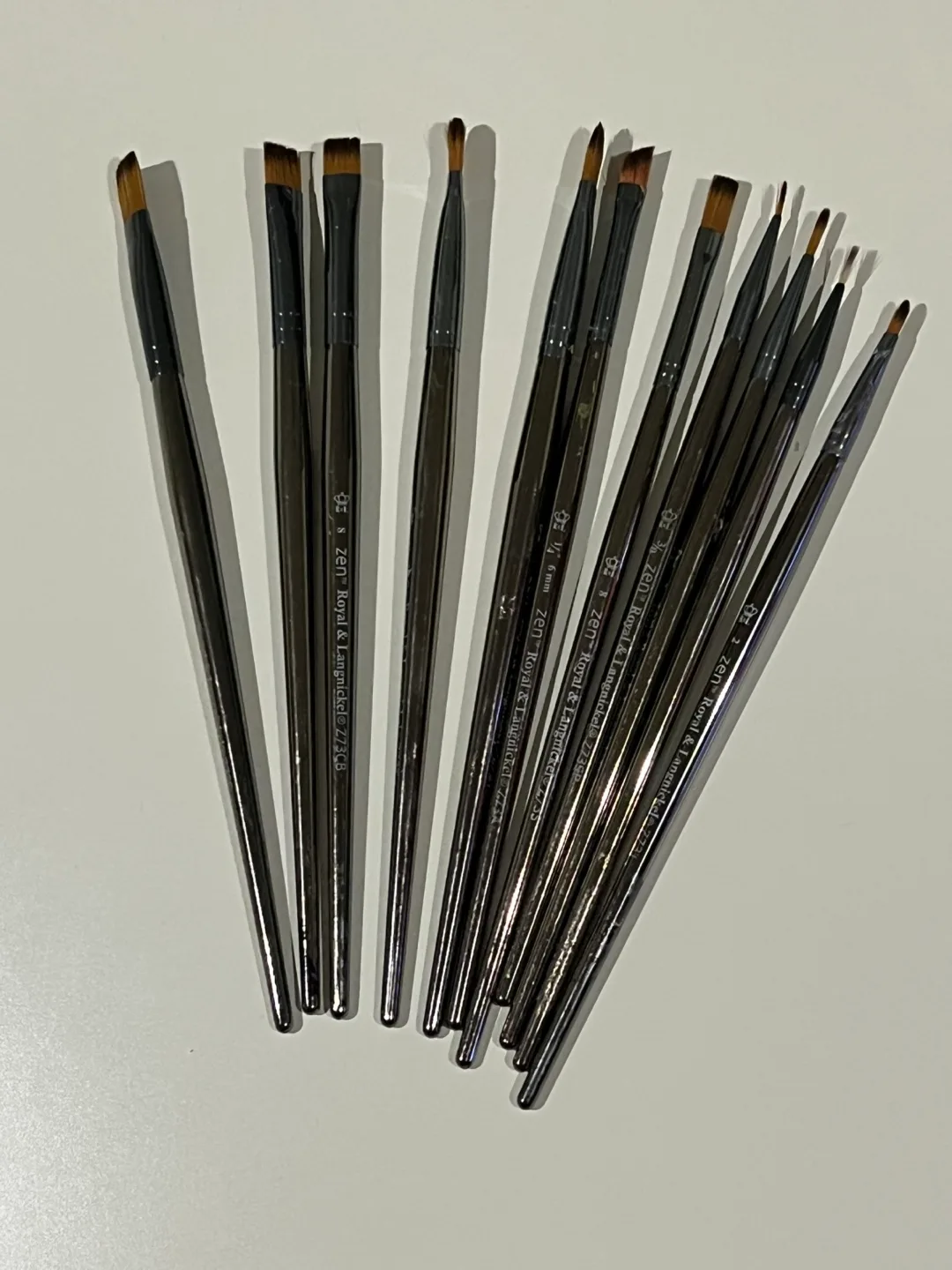 Liquitex Professional Acrylic Ink Metallic Set with brushes image indicator(7)