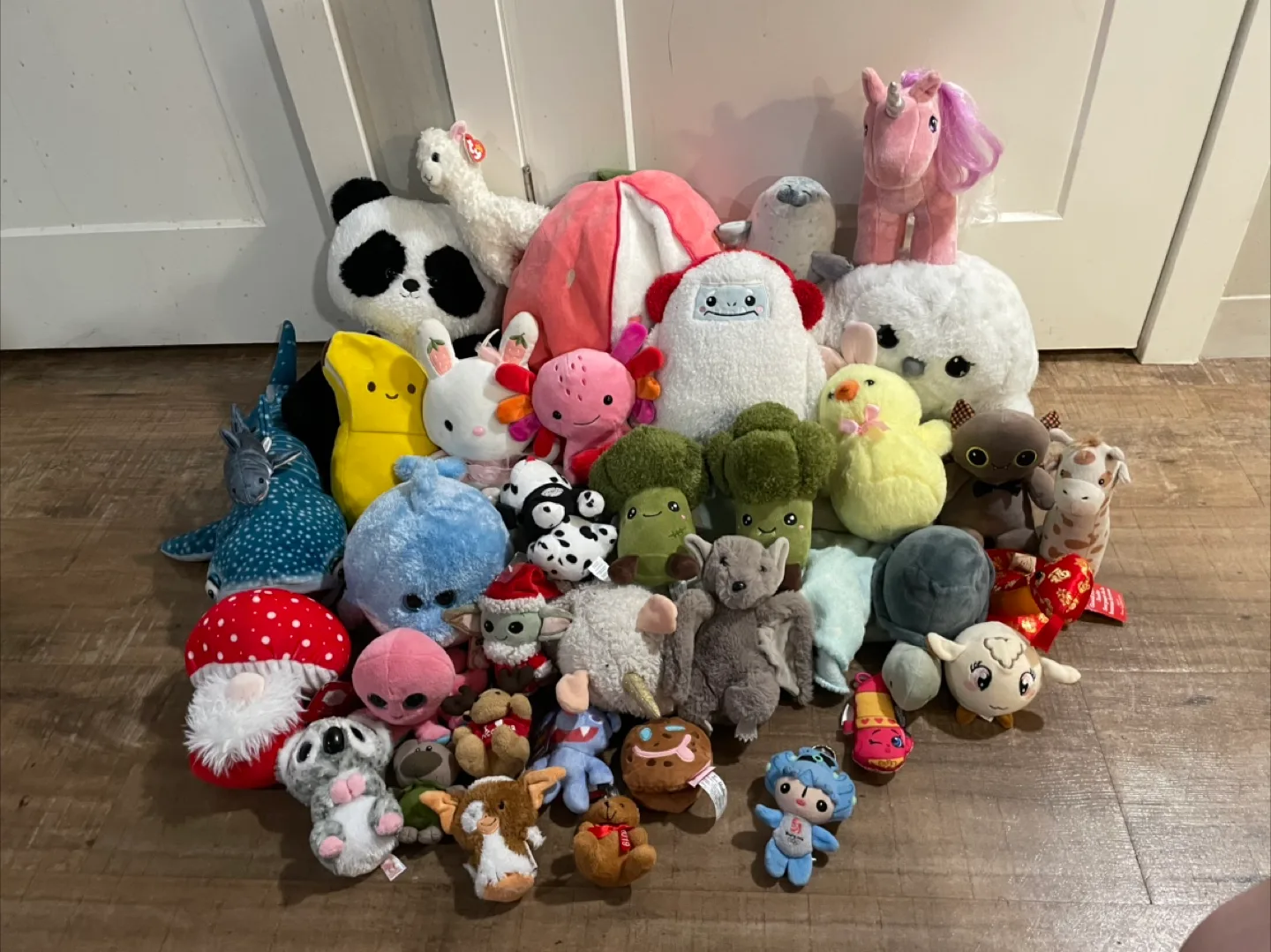 Plush lot thumbnail