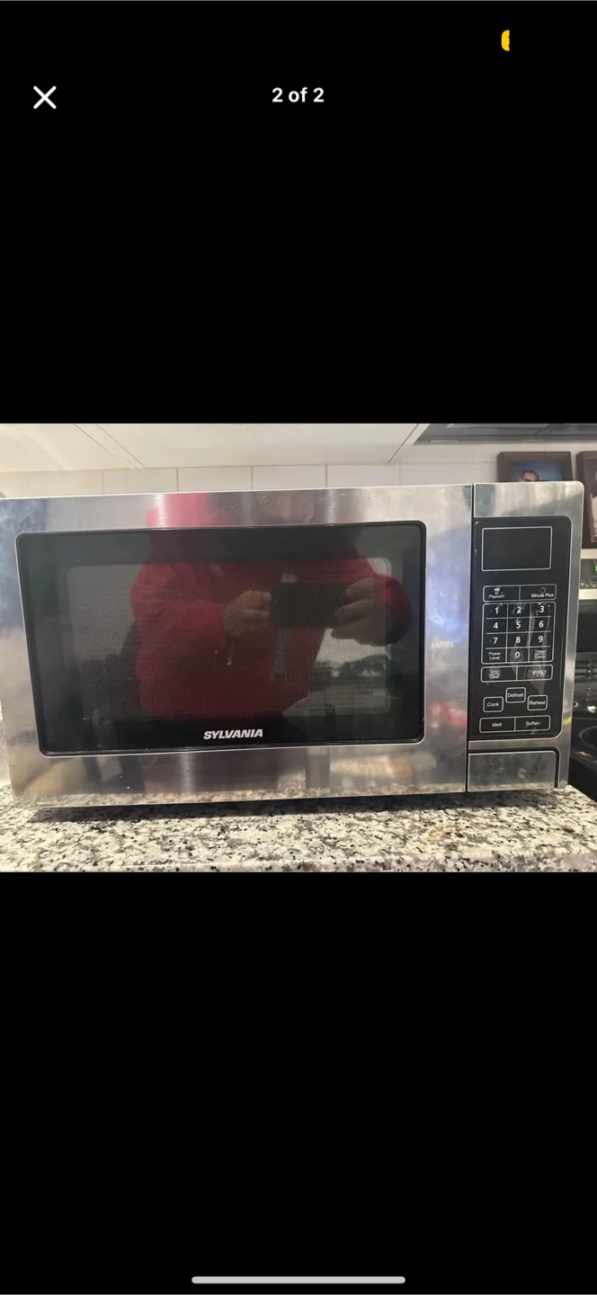 Sylvania Microwave Oven thumbnail