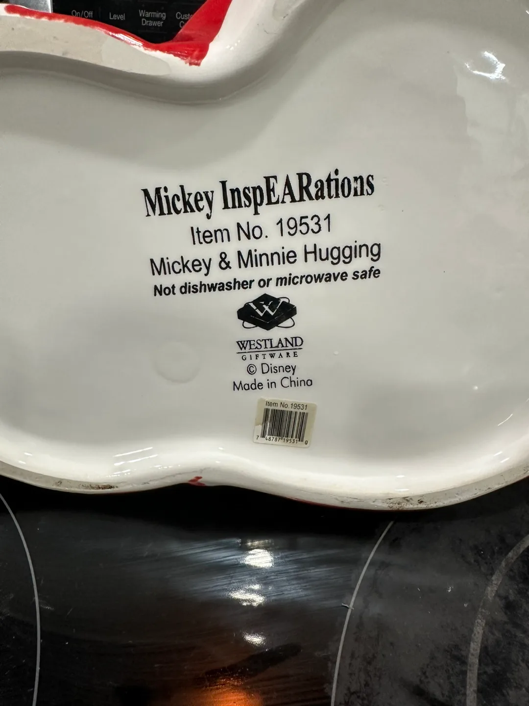 Mickey & Minnie Hugging Cookie Jar image indicator(2)