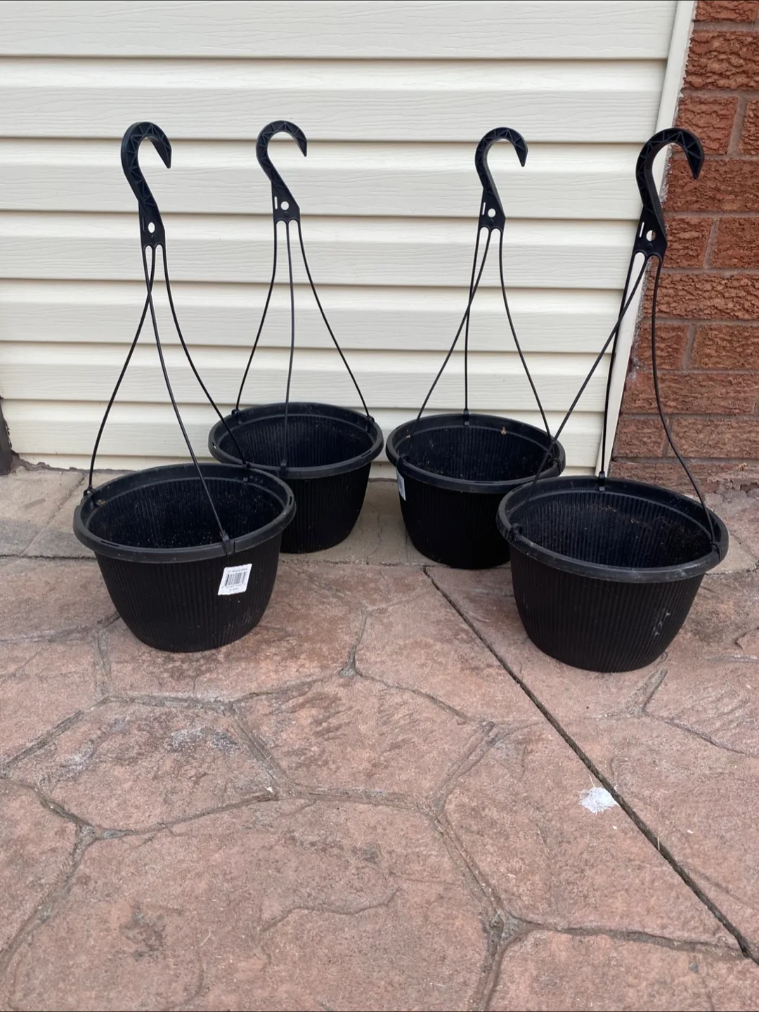 4 Black Hanging Planters image indicator(3)